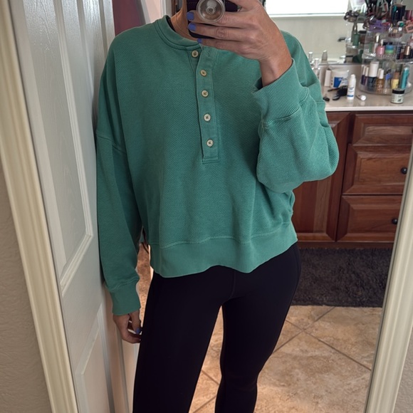 American Eagle Outfitters Tops - American eagle pullover